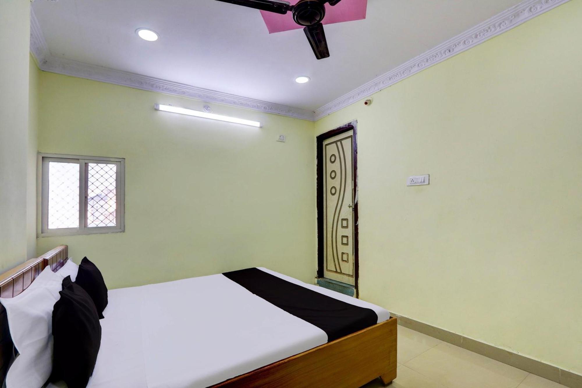 Spot On Al Nizam Guest House Hyderabad Exterior foto