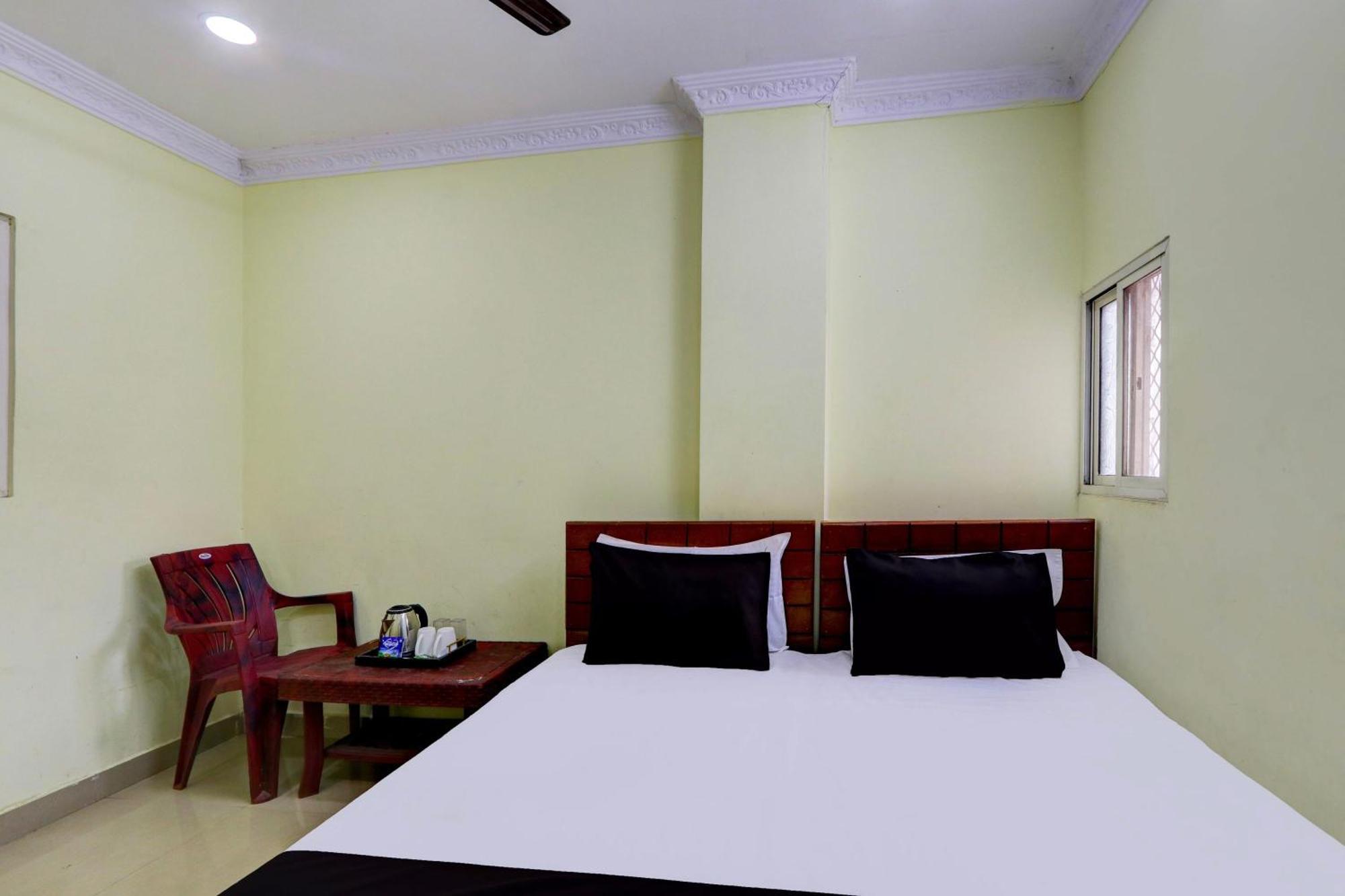 Spot On Al Nizam Guest House Hyderabad Exterior foto